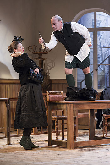 Stille Nacht im Amtsgericht - Kristina Kufner und Andi Löscher in der Komödie im Bayerischen Hof (©Foto: Alvise Predieri)